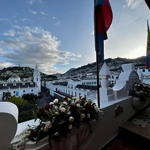 Отель Plaza Grande, Кито